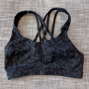 Lululemon free to be serene bra